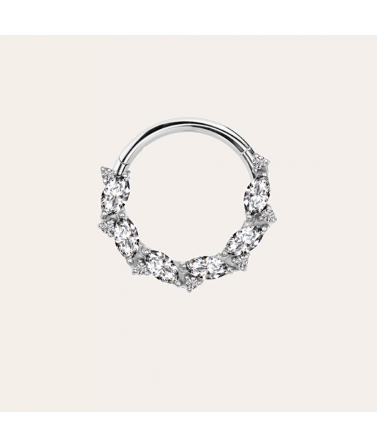 PIERCING D'OREILLE