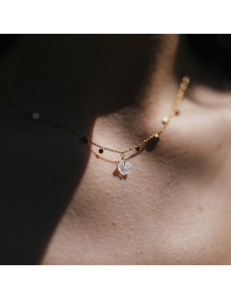 COLLIER FLEUR ET NACRE
